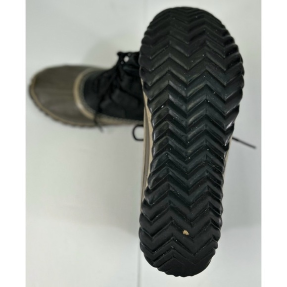 Sorel Out N About Boots, size 8 - Picture 7 of 9